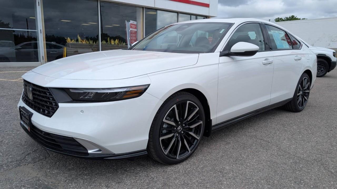 2026 Honda Accord Hybrid Touring 4dr Sedan Photo