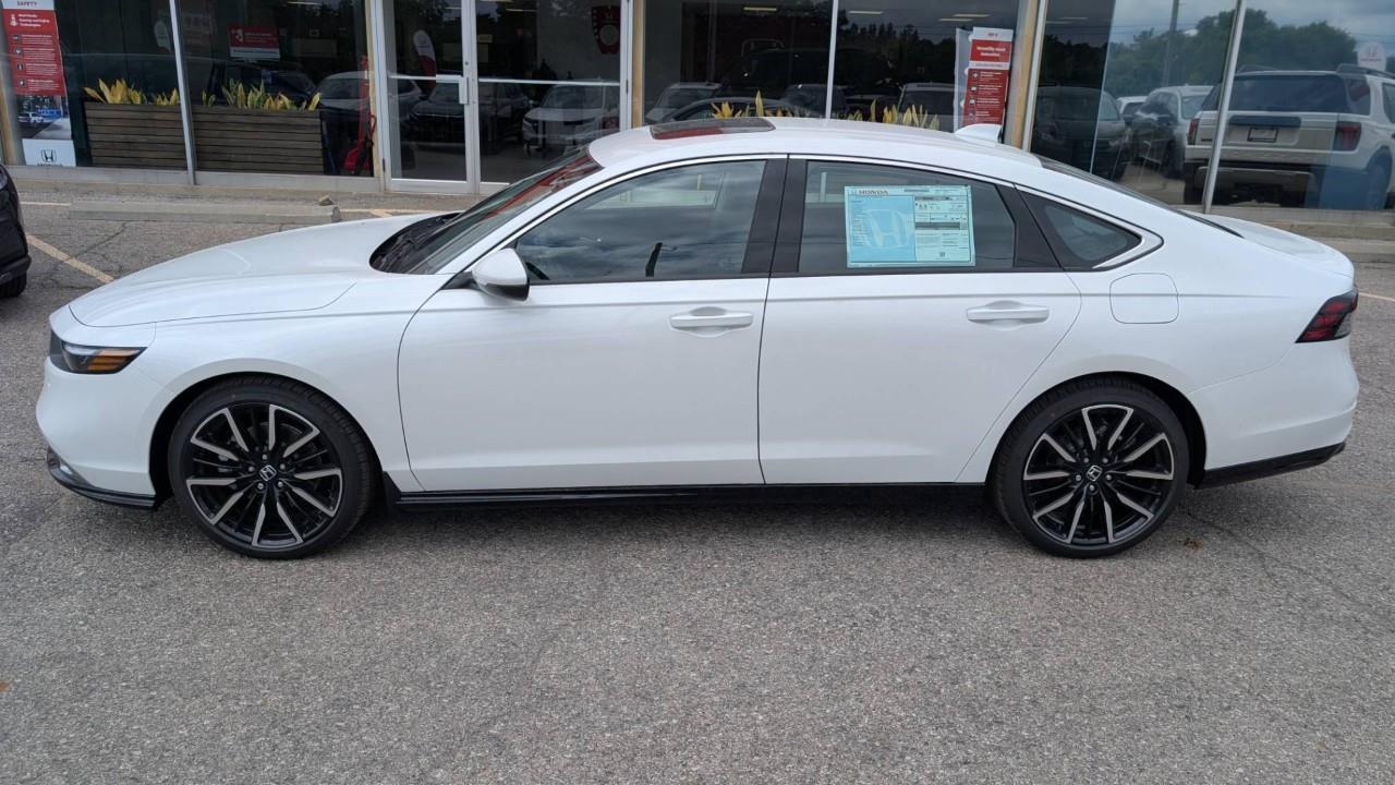 2026 Honda Accord Hybrid Touring 4dr Sedan Photo5
