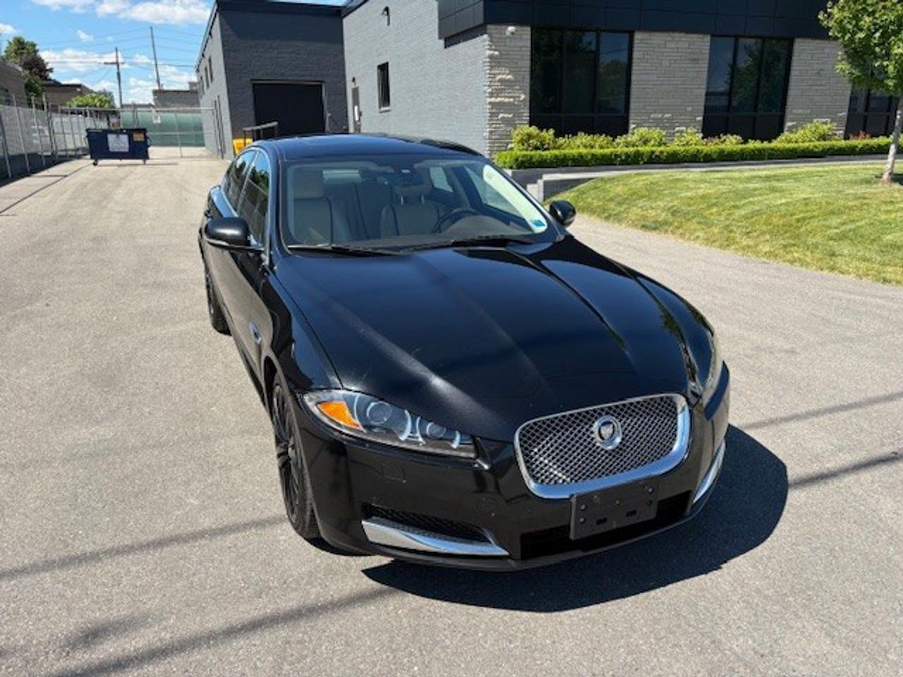 2013 Jaguar XF 3.0L 4dr All-Wheel Drive Sedan Photo