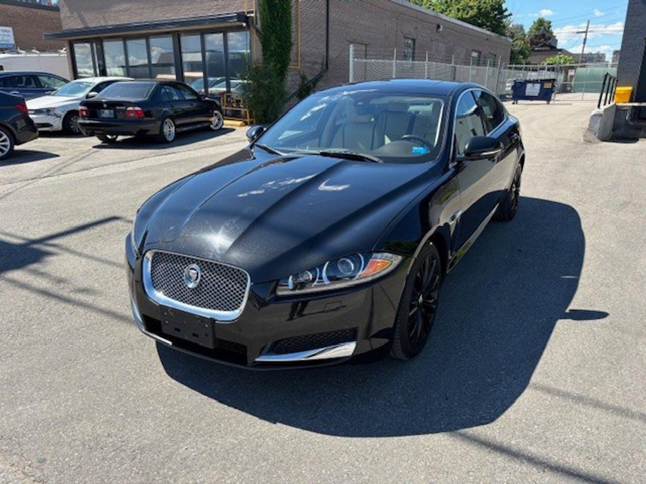 2013 Jaguar XF 3.0L 4dr All-Wheel Drive Sedan Photo