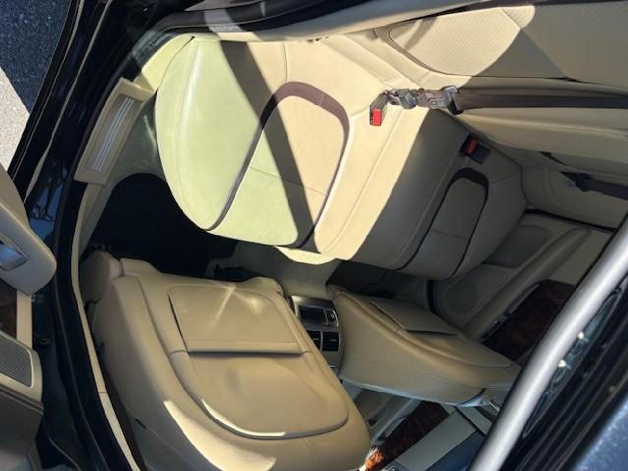 2013 Jaguar XF 3.0L 4dr All-Wheel Drive Sedan Photo