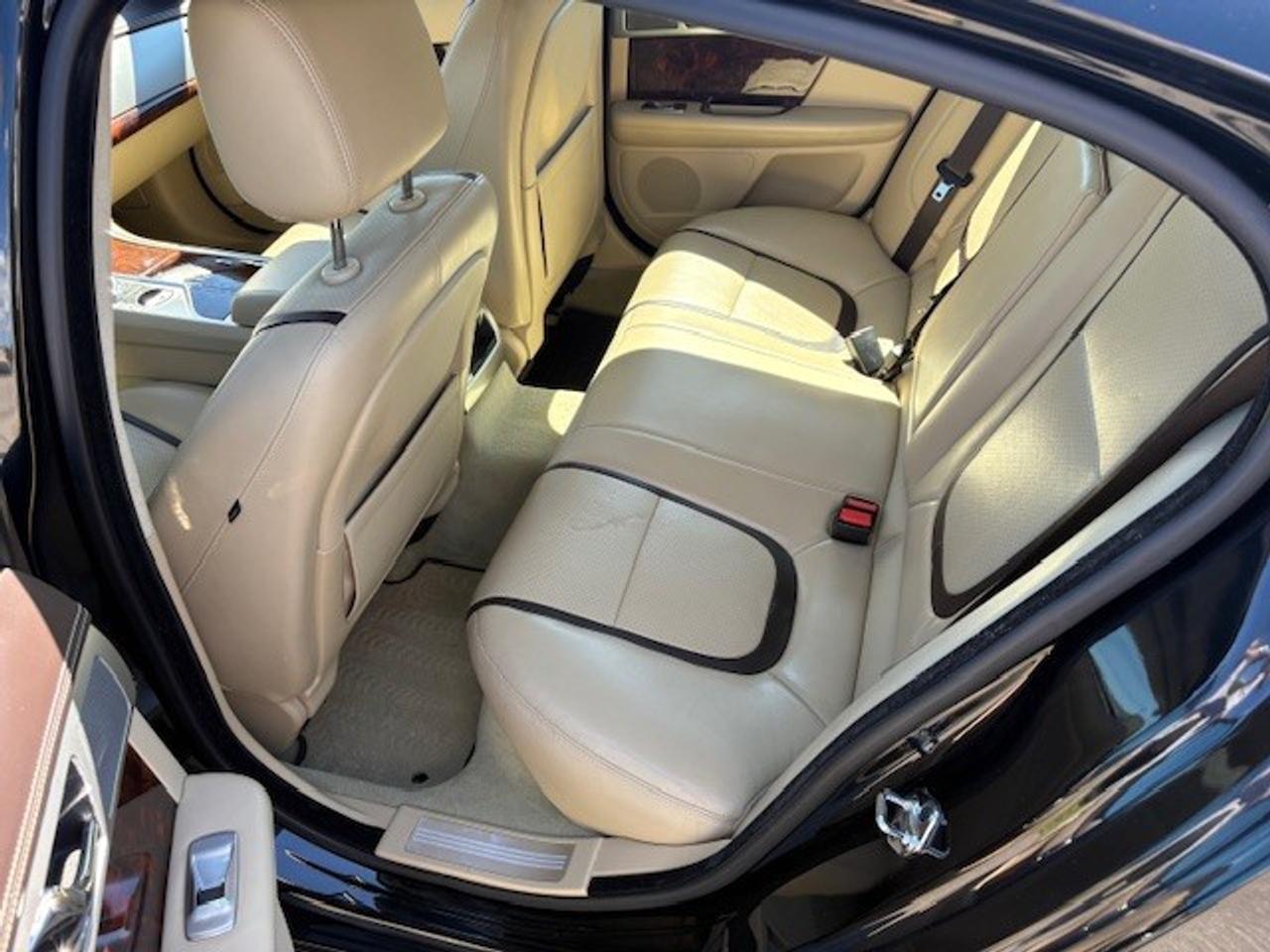 2013 Jaguar XF 3.0L 4dr All-Wheel Drive Sedan Photo