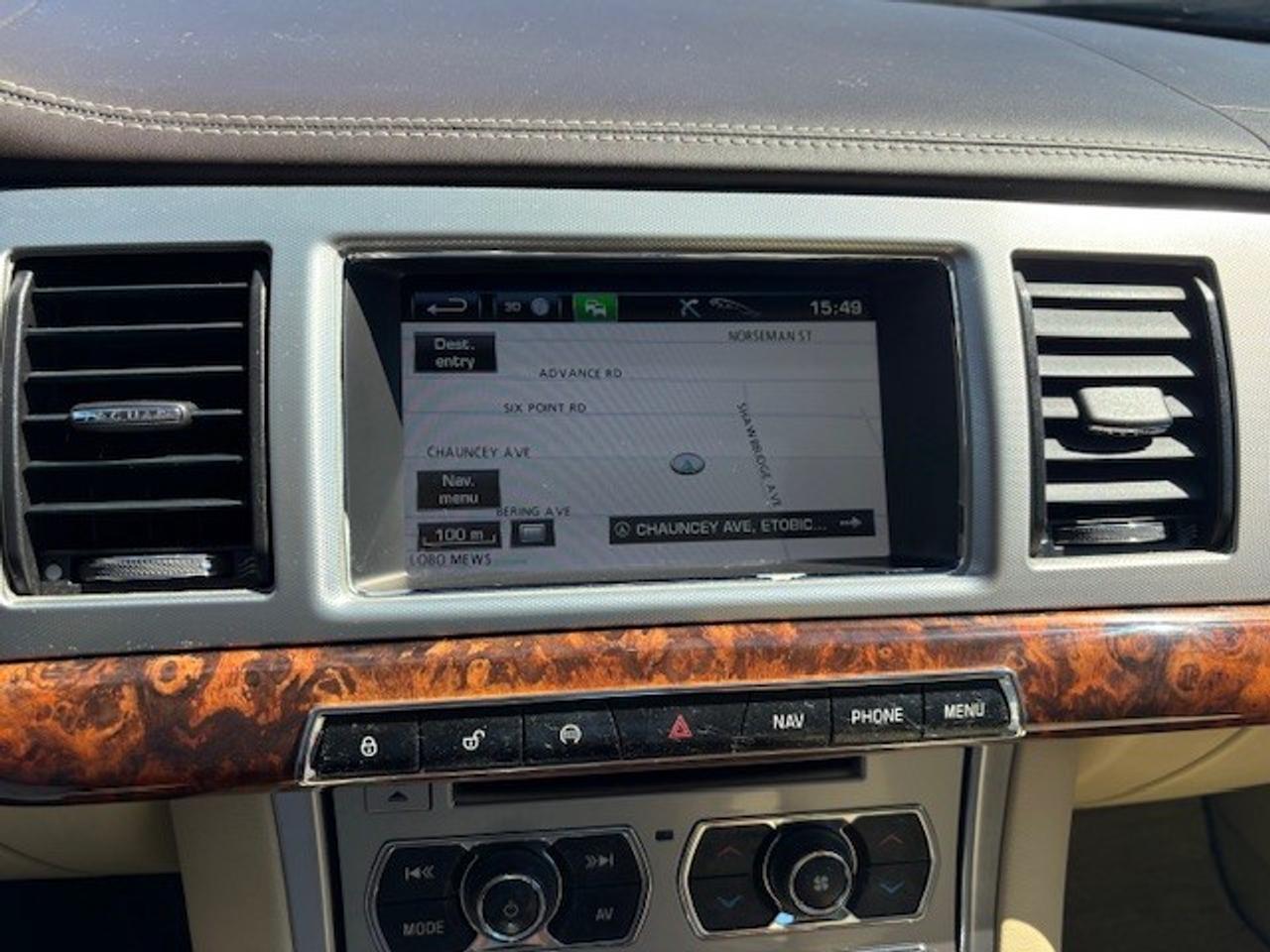 2013 Jaguar XF 3.0L 4dr All-Wheel Drive Sedan Photo