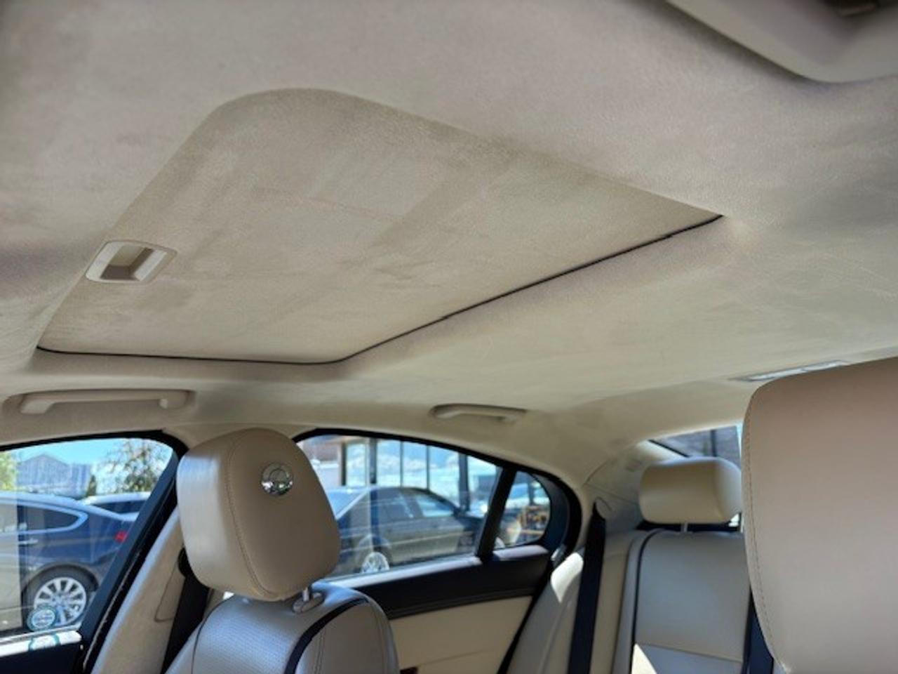 2013 Jaguar XF 3.0L 4dr All-Wheel Drive Sedan Photo