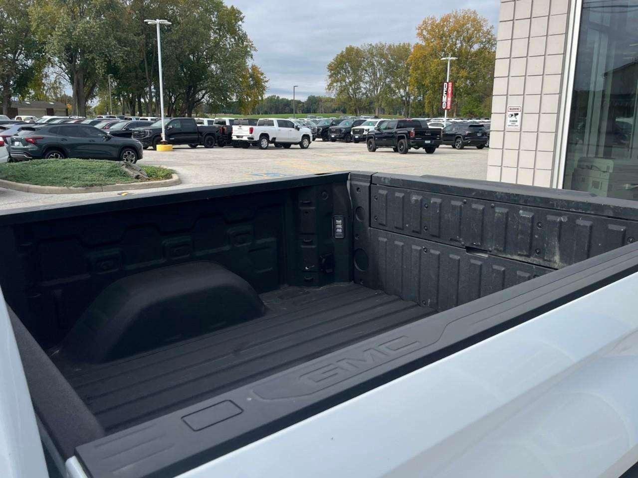 2026 GMC Sierra 1500 AT4 CPO RATES APPLY @ 0.99%-5.49% OAC Photo