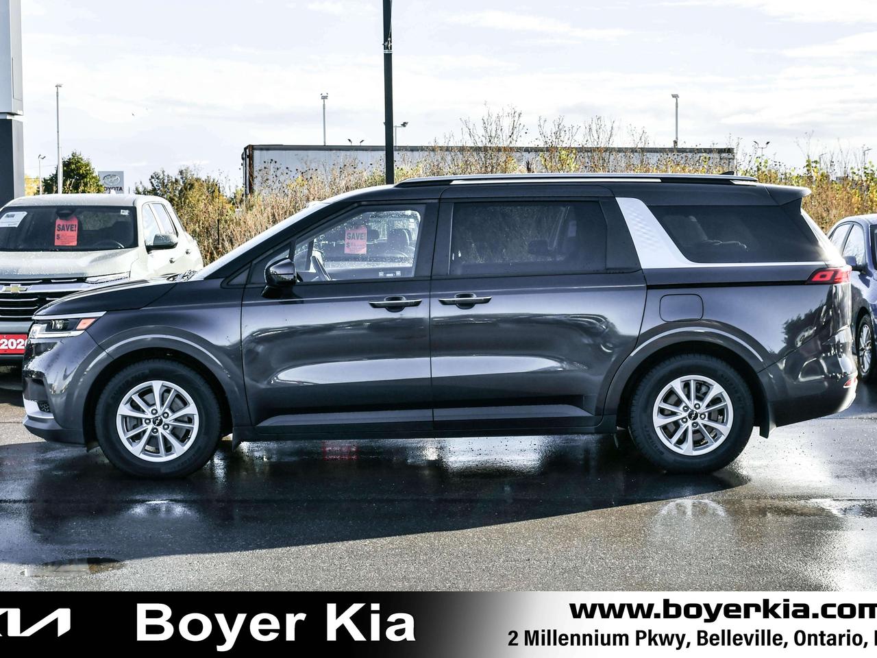 2023 Kia Carnival LX+ FWD Photo