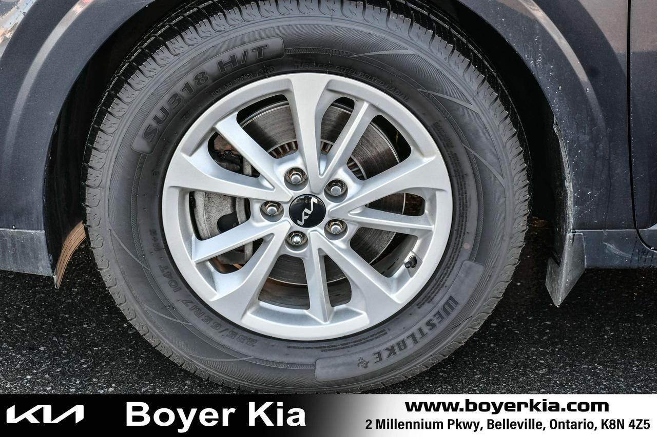 2023 Kia Carnival LX+ FWD Photo