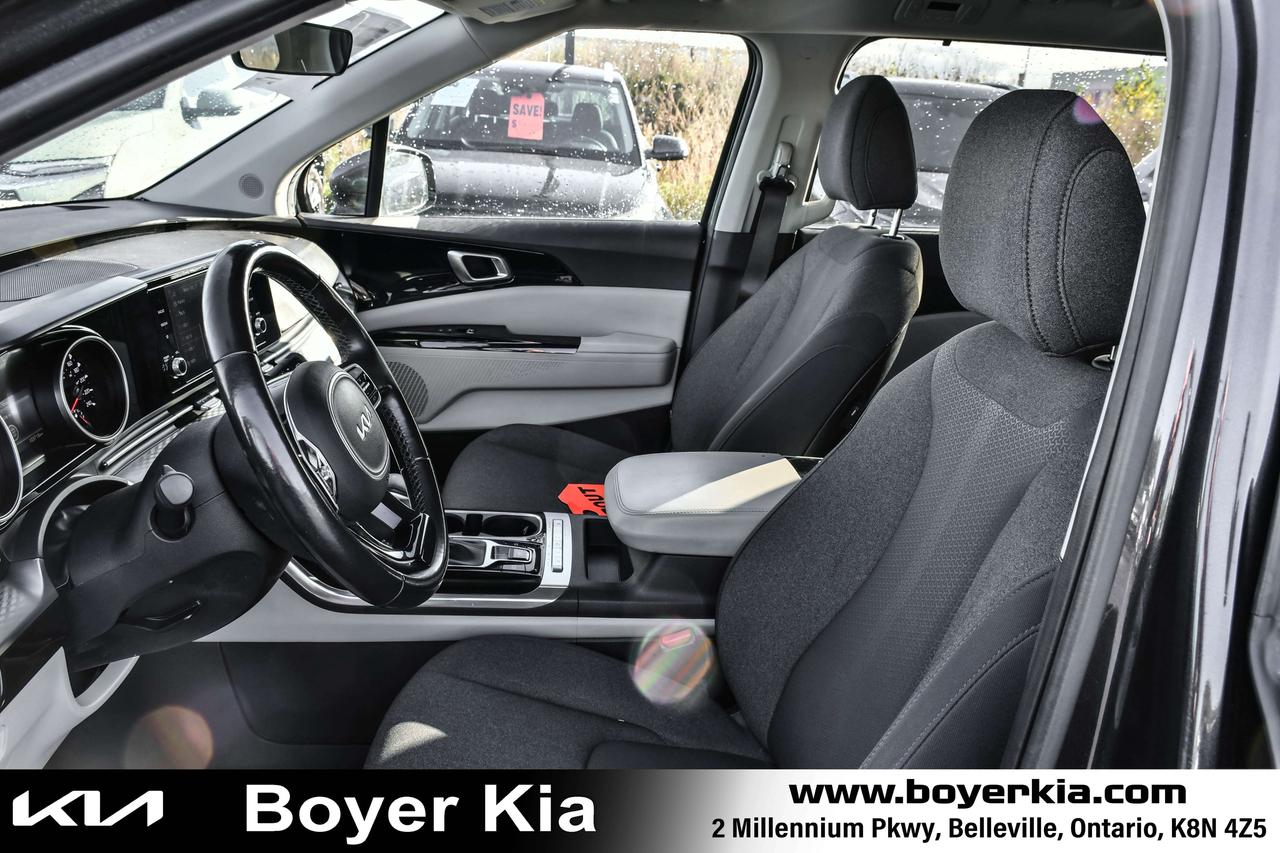 2023 Kia Carnival LX+ FWD Photo