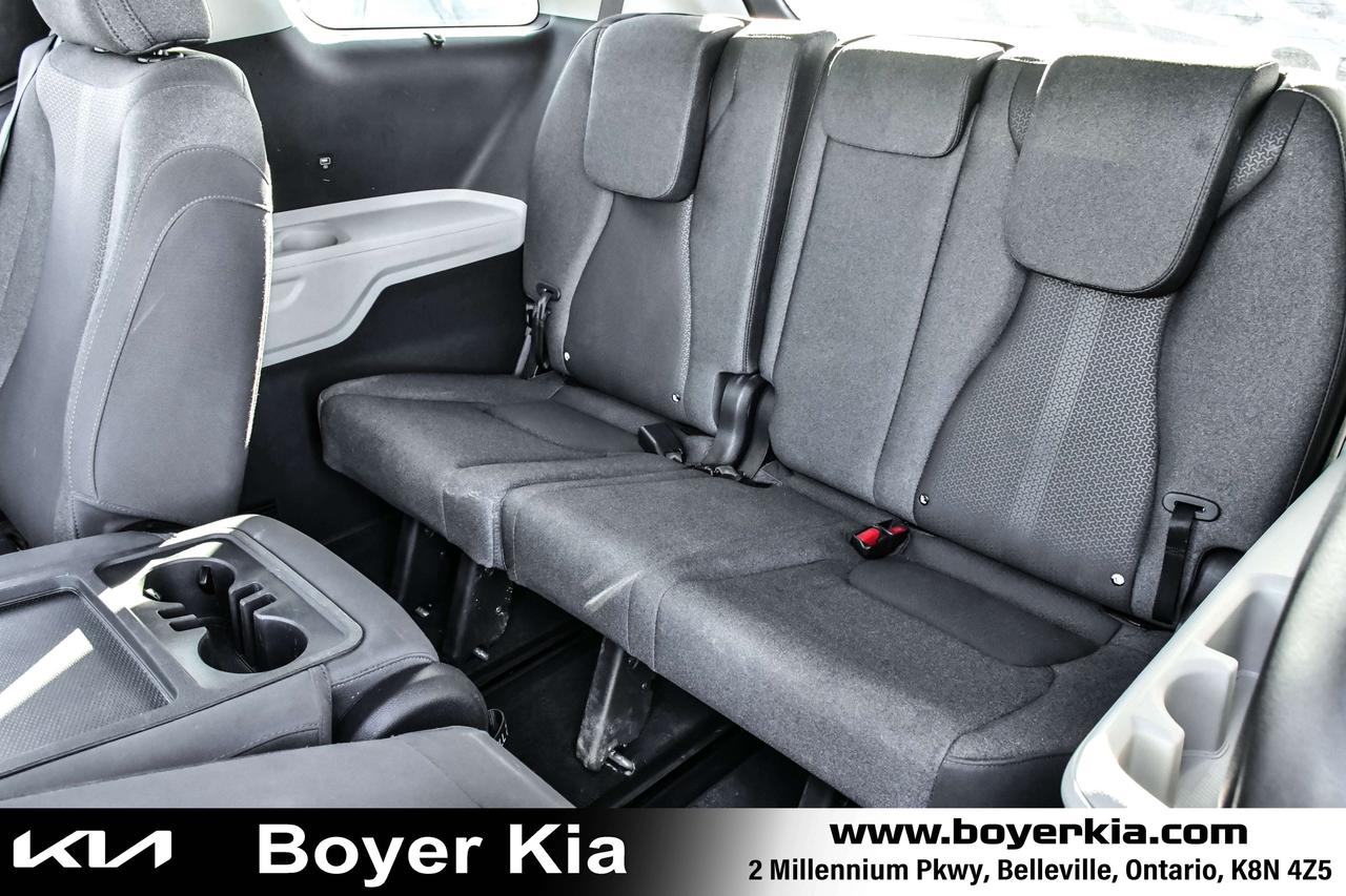 2023 Kia Carnival LX+ FWD Photo