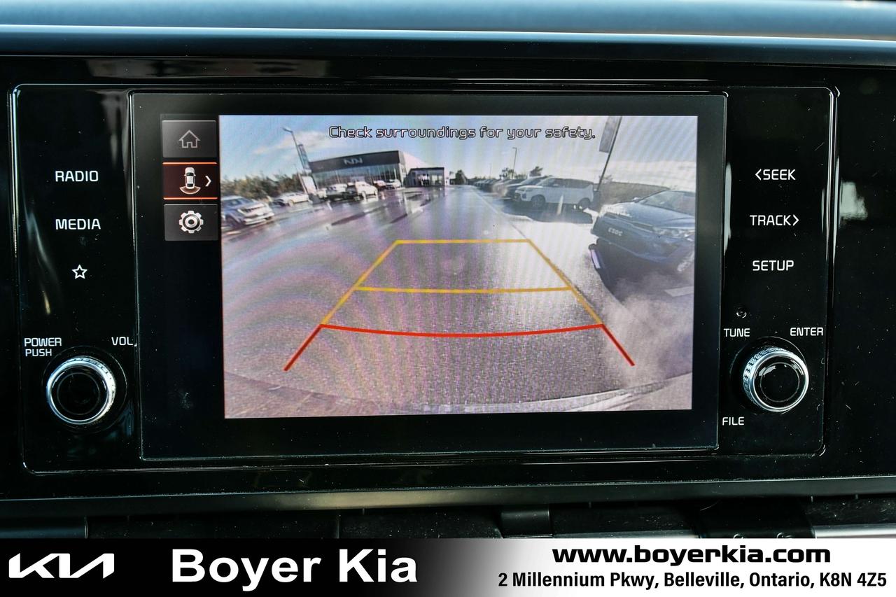 2023 Kia Carnival LX+ FWD Photo