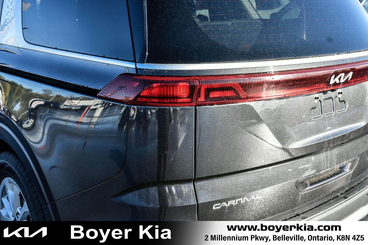 2023 Kia Carnival LX+ FWD Photo
