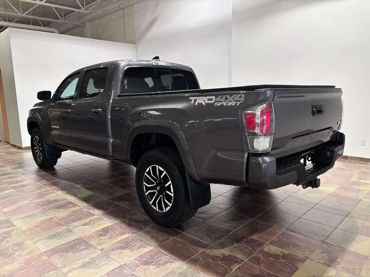 2021 Toyota Tacoma 4x4 Double Cab Auto Photo2