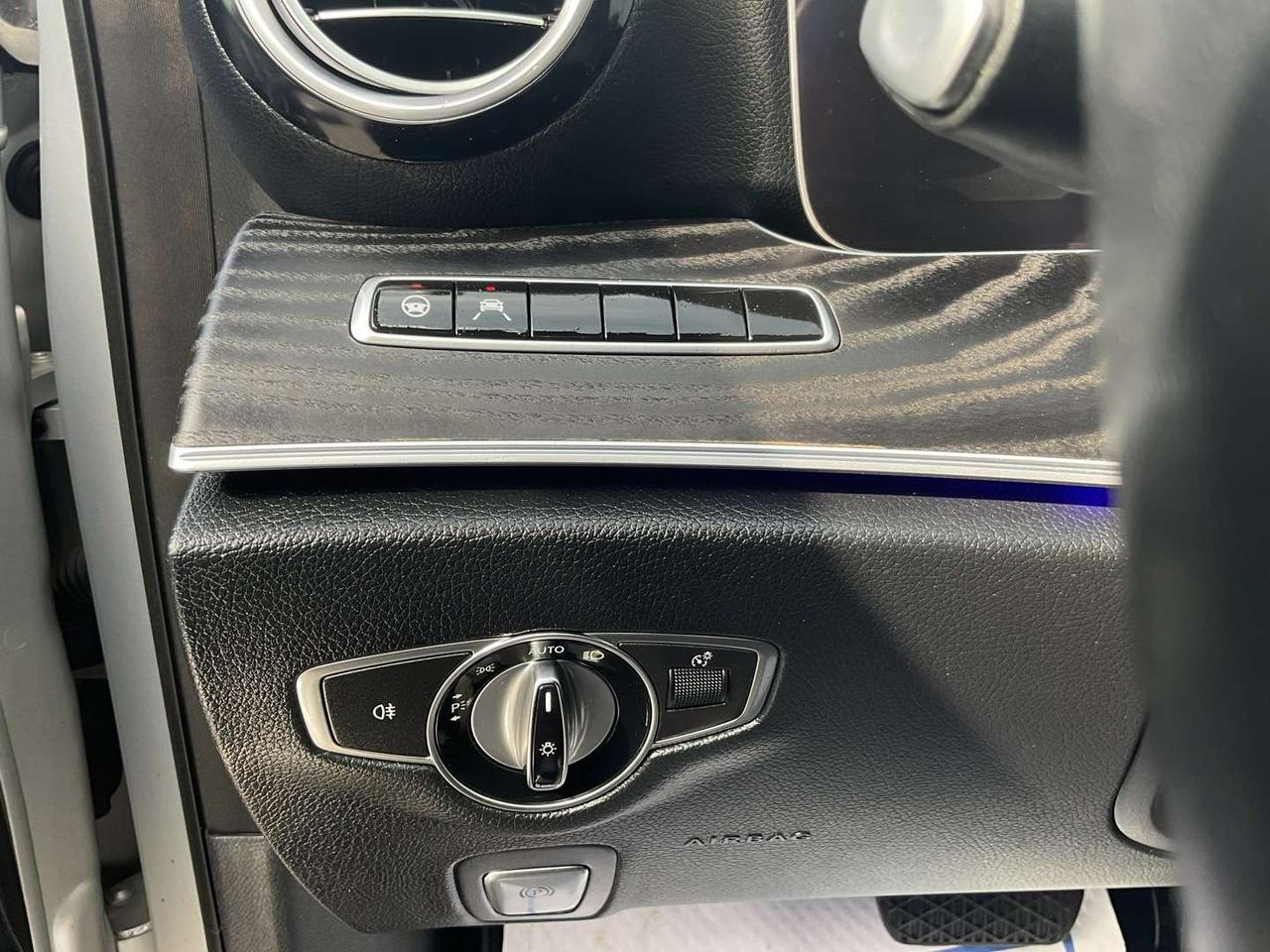 2019 Mercedes-Benz E-Class E300 4MATIC Sedan - AMG PKG! BURMESTER! INTELLIGENT DRIVE! Photo