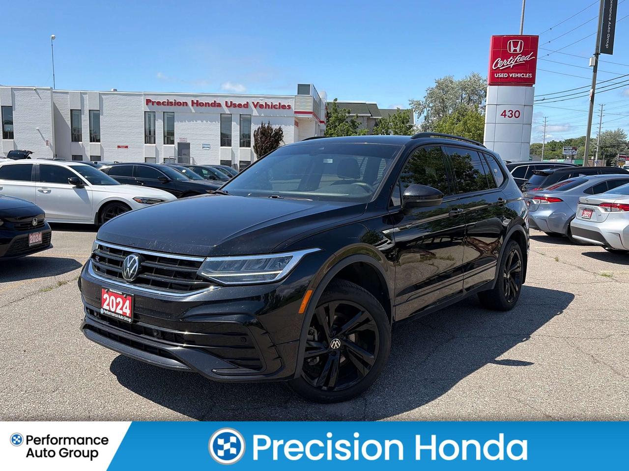 2024 Volkswagen Tiguan Comfortline R-Line Black Edition Photo0