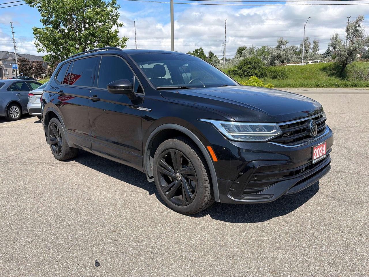 2024 Volkswagen Tiguan Comfortline R-Line Black Edition Photo