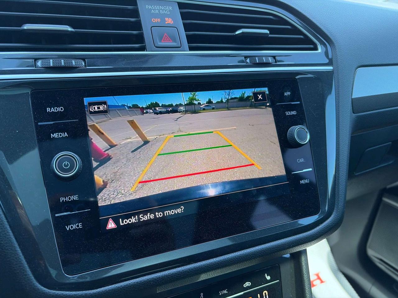 2024 Volkswagen Tiguan Comfortline R-Line Black Edition Photo