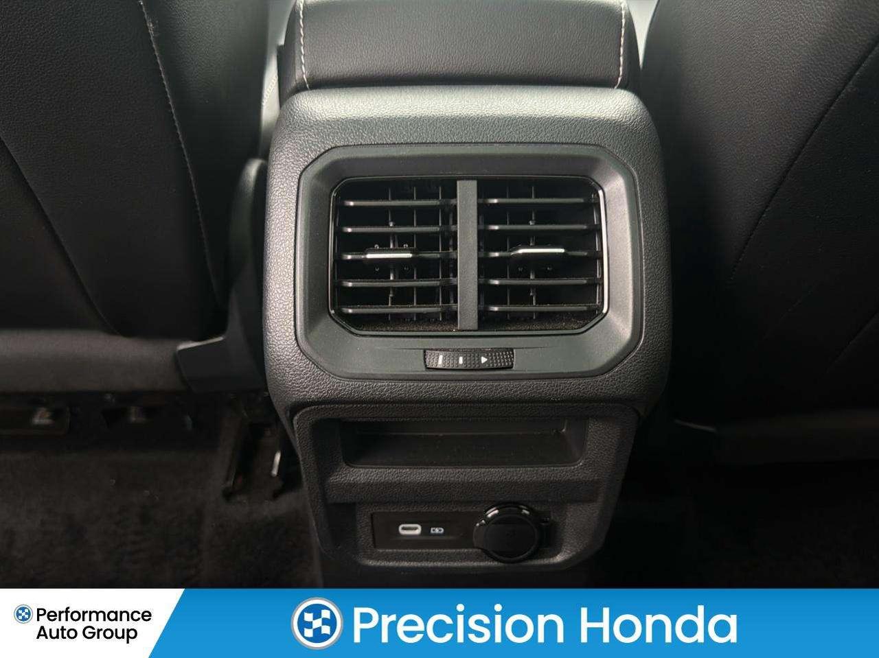 2024 Volkswagen Tiguan Comfortline R-Line Black Edition Photo