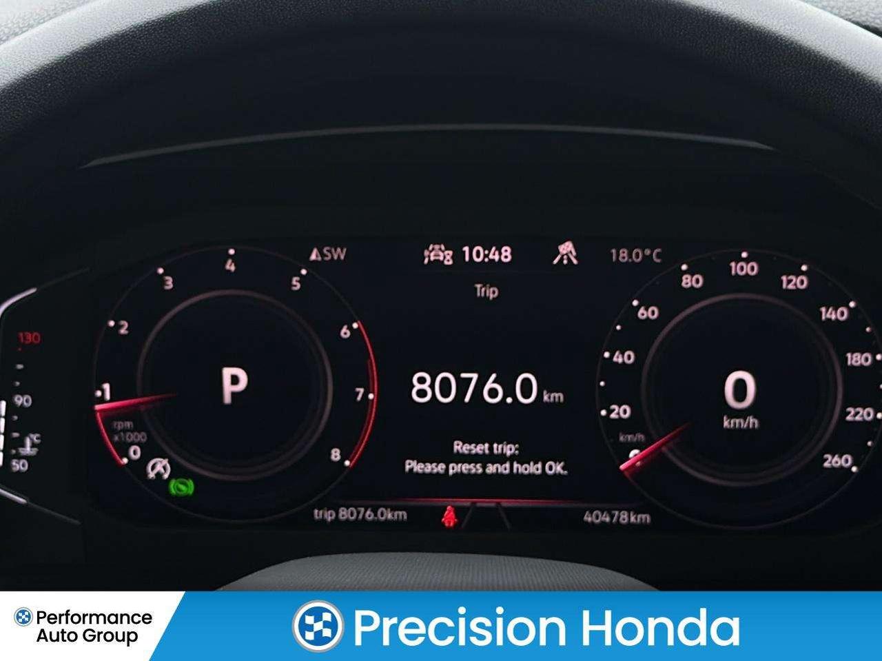 2024 Volkswagen Tiguan Comfortline R-Line Black Edition Photo