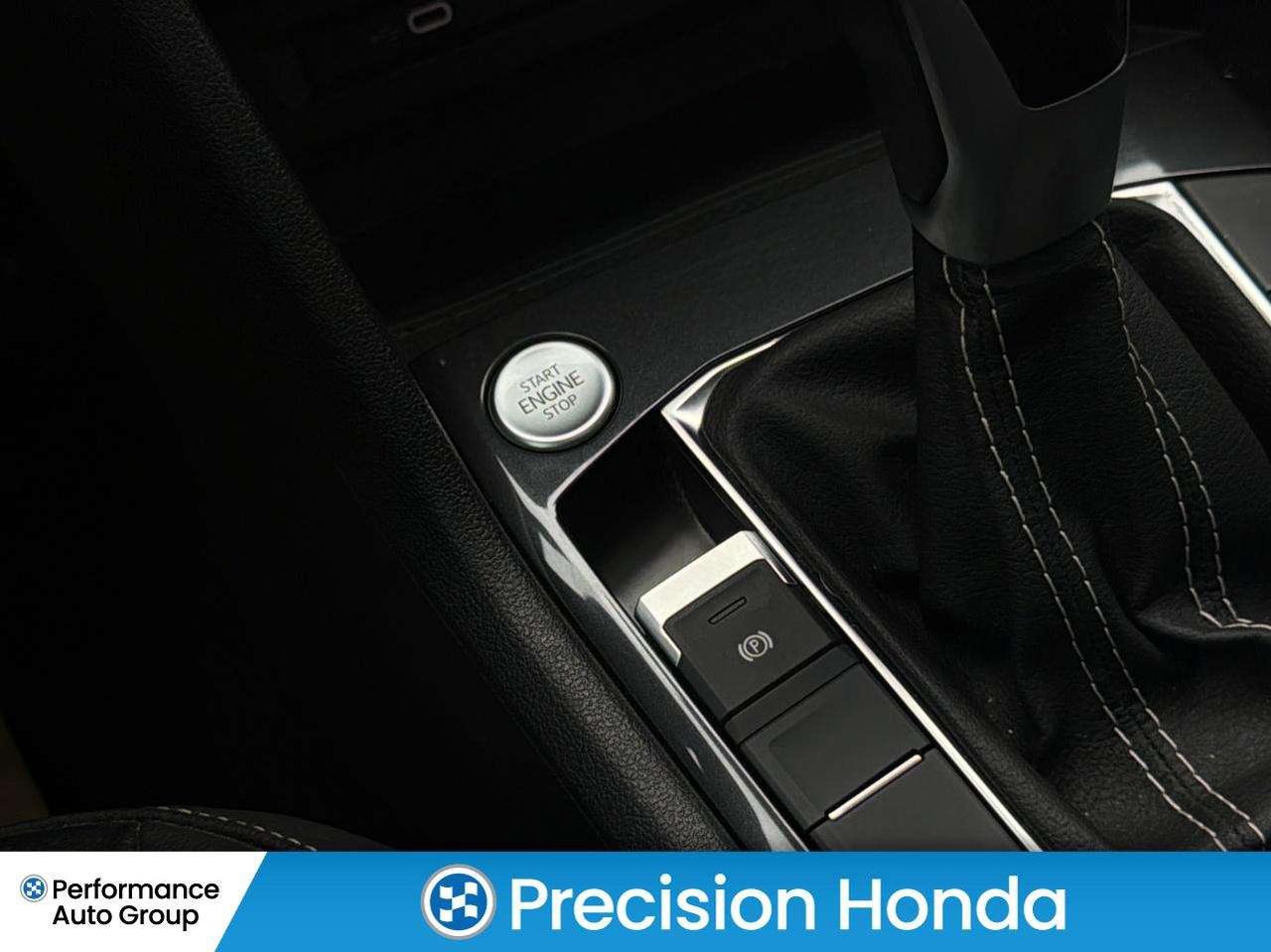 2024 Volkswagen Tiguan Comfortline R-Line Black Edition Photo