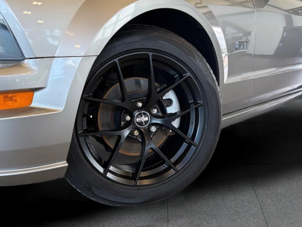 2008 Ford Mustang GT 2Dr Convertible Photo