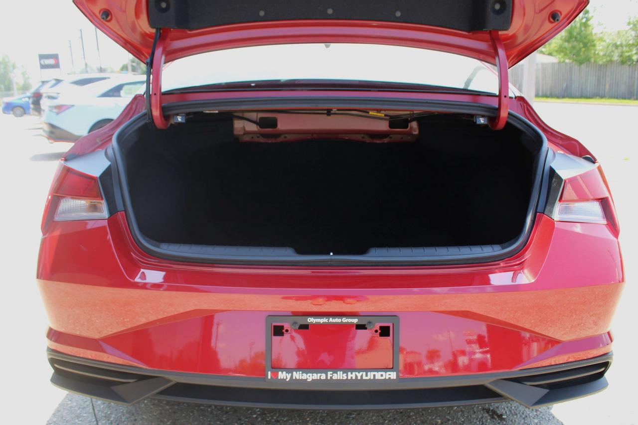 2023 Hyundai Elantra Preferred IVT w/Tech Pkg Photo