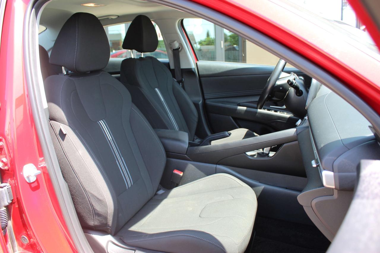 2023 Hyundai Elantra Preferred IVT w/Tech Pkg Photo