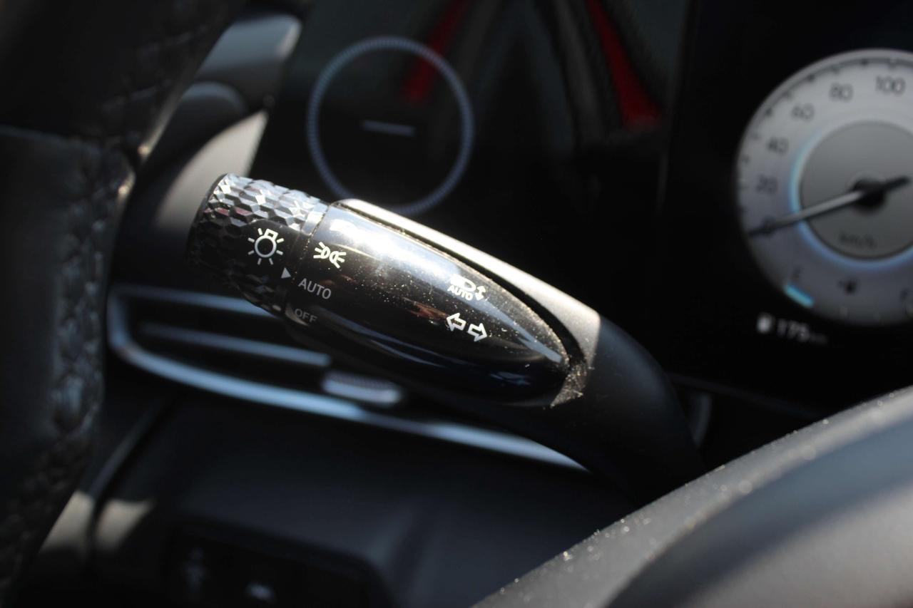 2023 Hyundai Elantra Preferred IVT w/Tech Pkg Photo