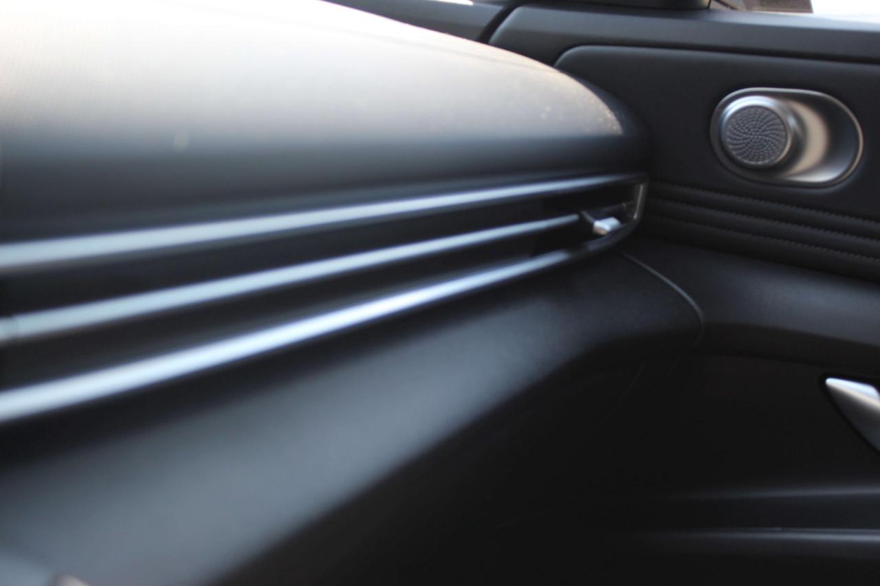 2023 Hyundai Elantra Preferred IVT w/Tech Pkg Photo