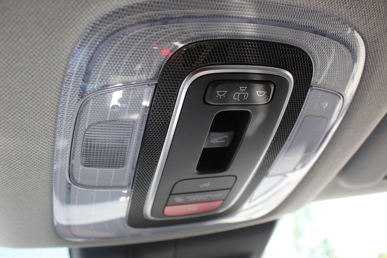 2023 Hyundai Elantra Preferred IVT w/Tech Pkg Photo