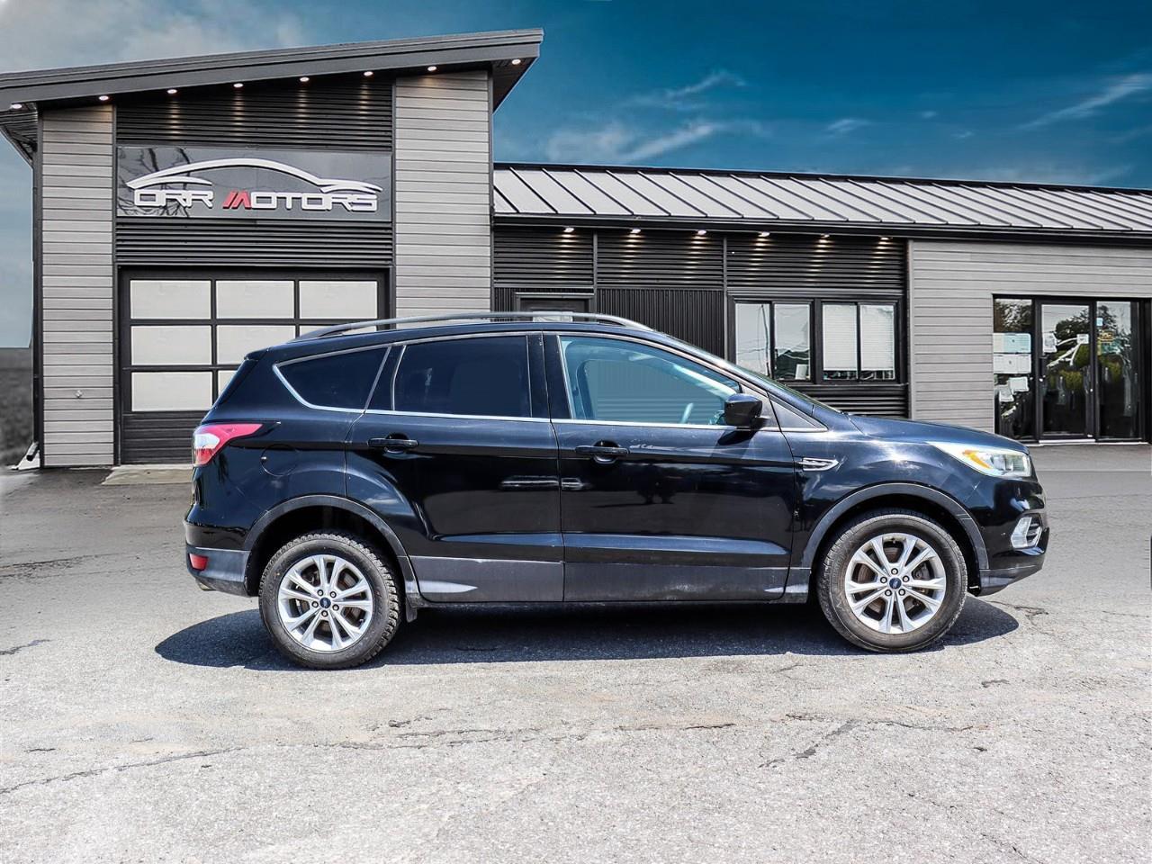 2017 Ford Escape SE Photo3