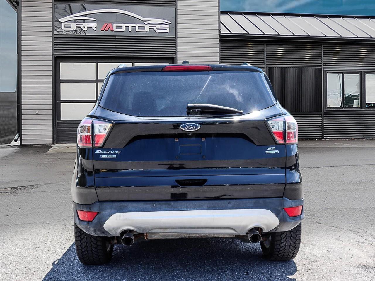 2017 Ford Escape SE Photo4