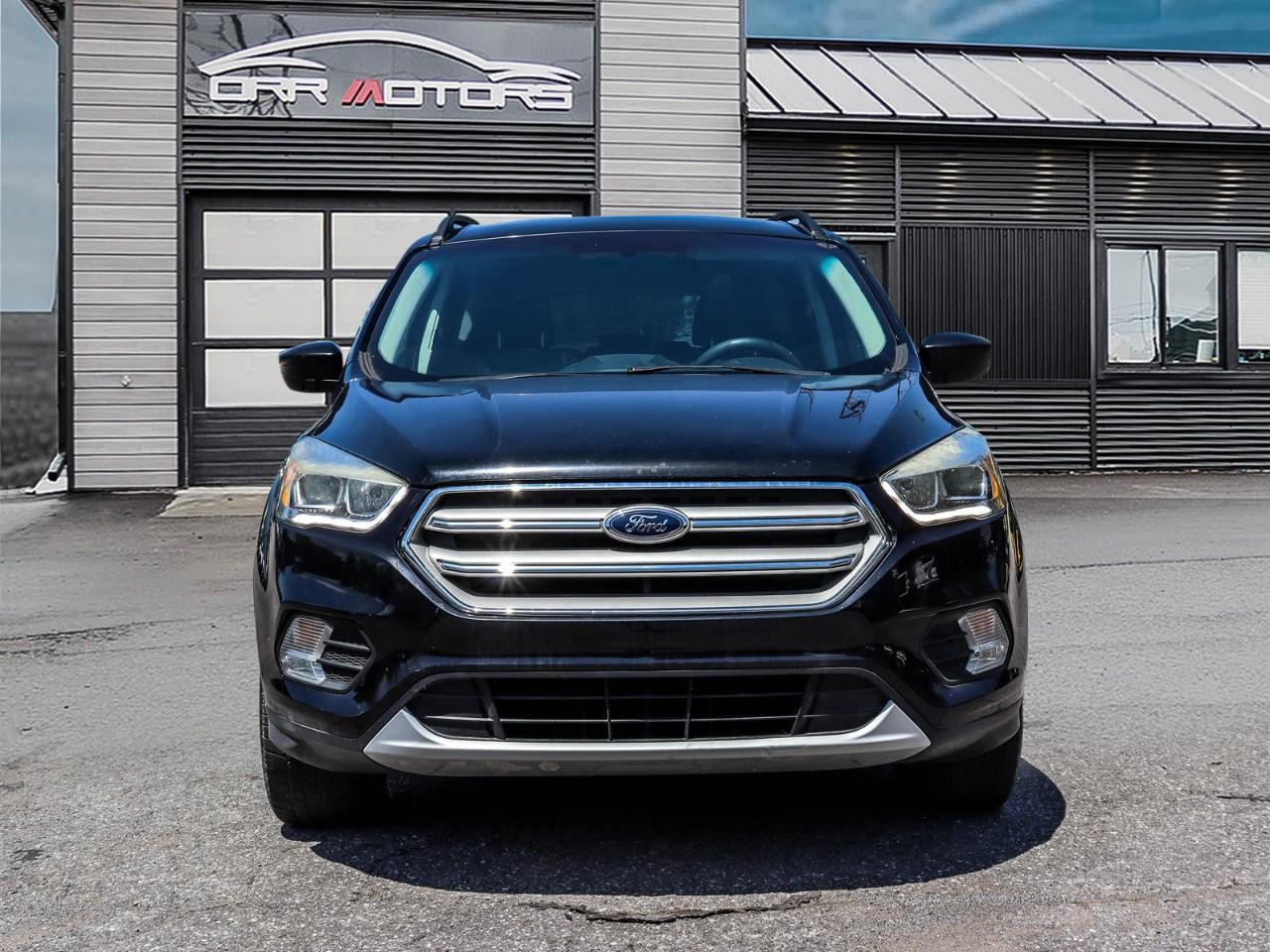 2017 Ford Escape SE Photo2