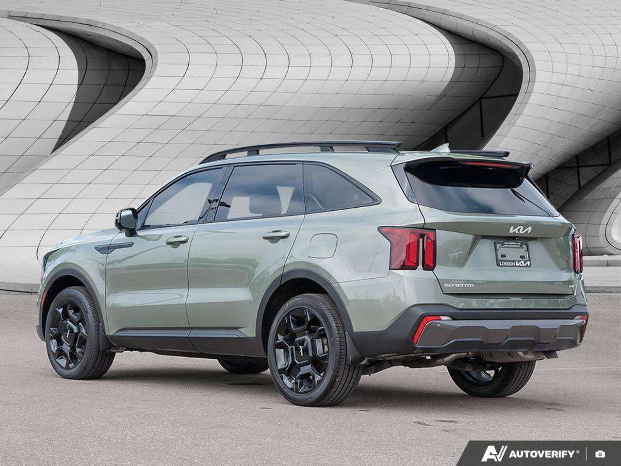 2024 Kia Sorento X-LINE Limited   AWD   Leather   Heated & Cooled Seats   Sunroof Photo2