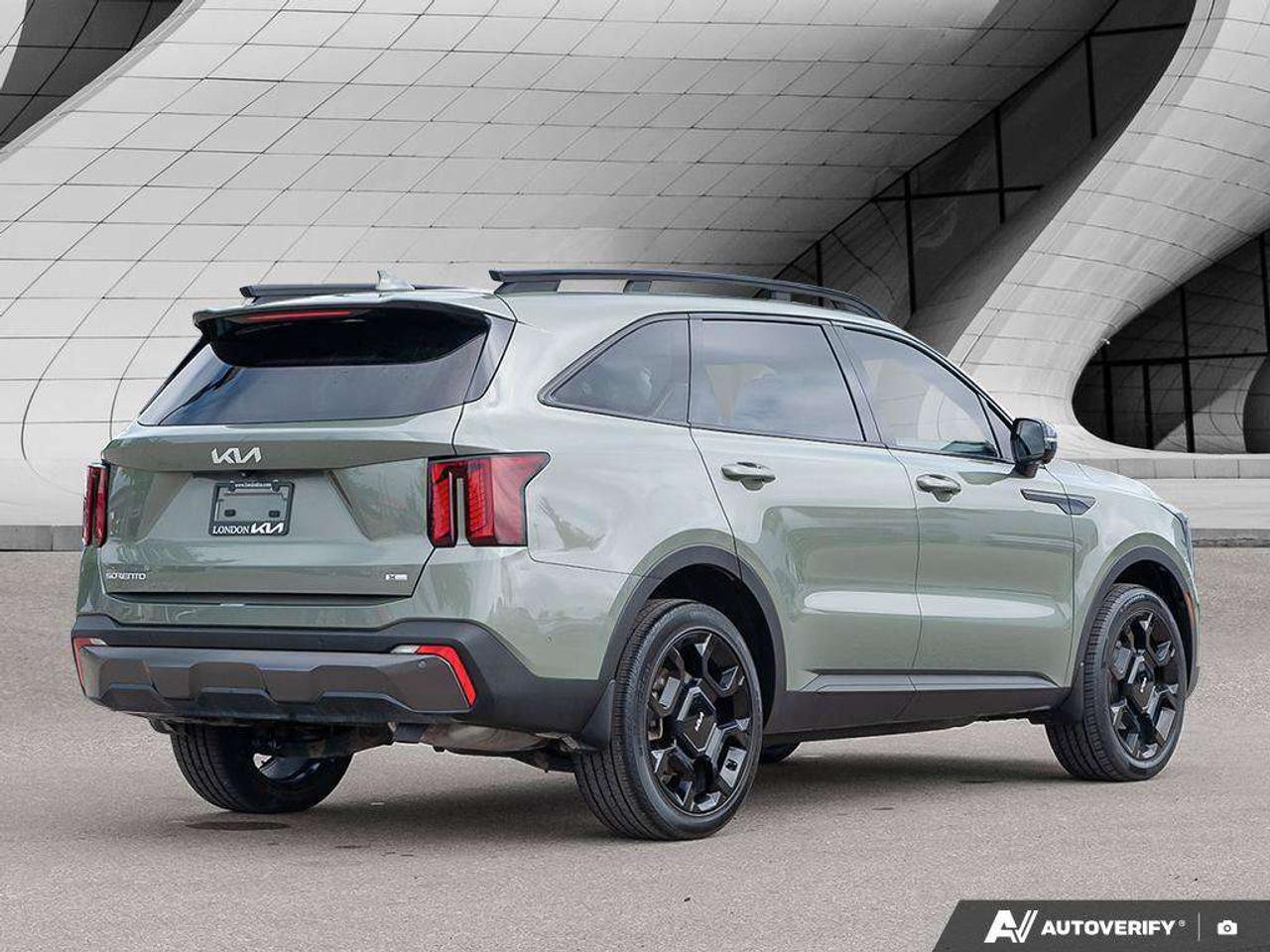 2024 Kia Sorento X-LINE Limited   AWD   Leather   Heated & Cooled Seats   Sunroof Photo4