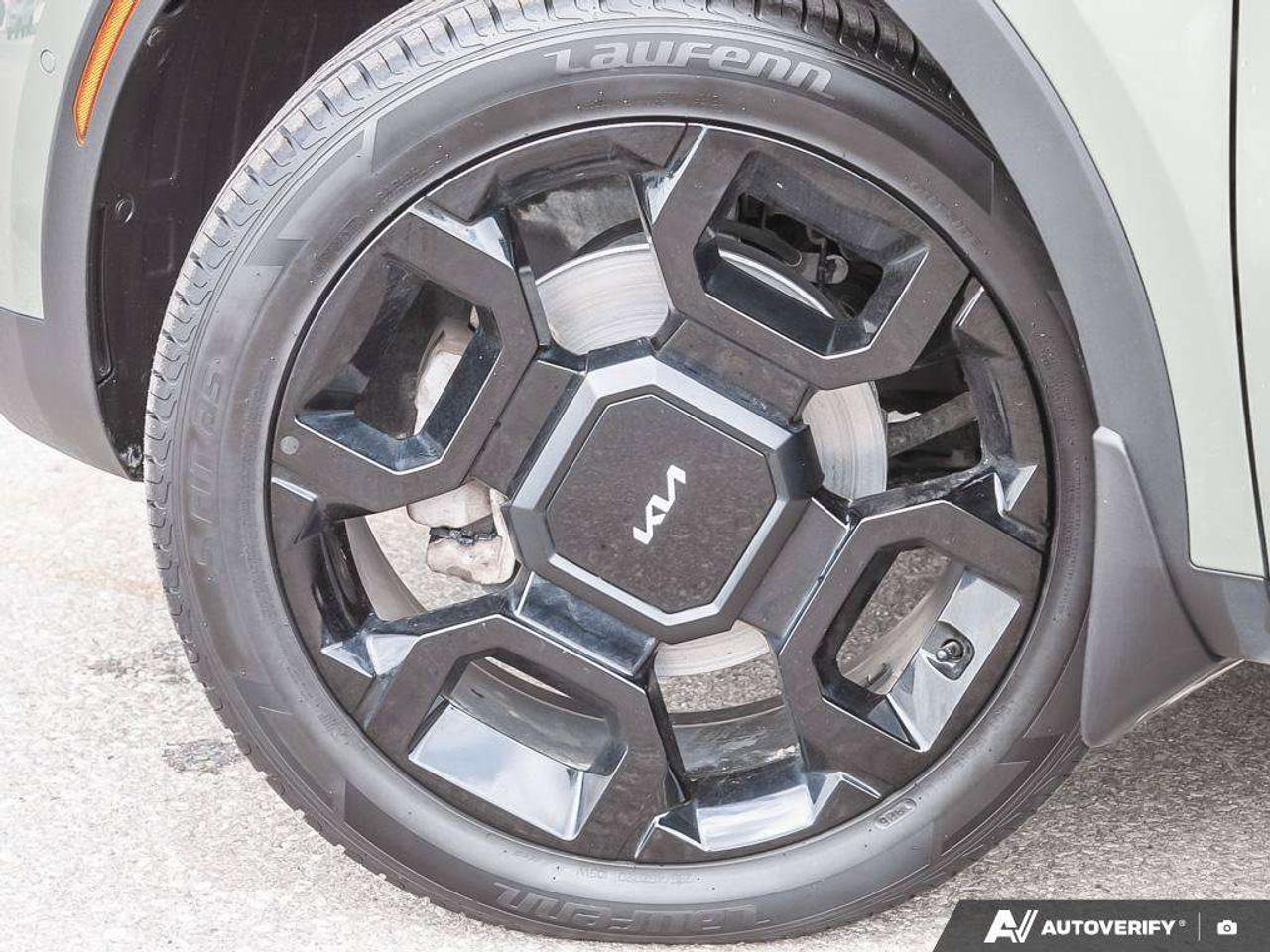 2024 Kia Sorento X-LINE Limited   AWD   Leather   Heated & Cooled Seats   Sunroof Photo