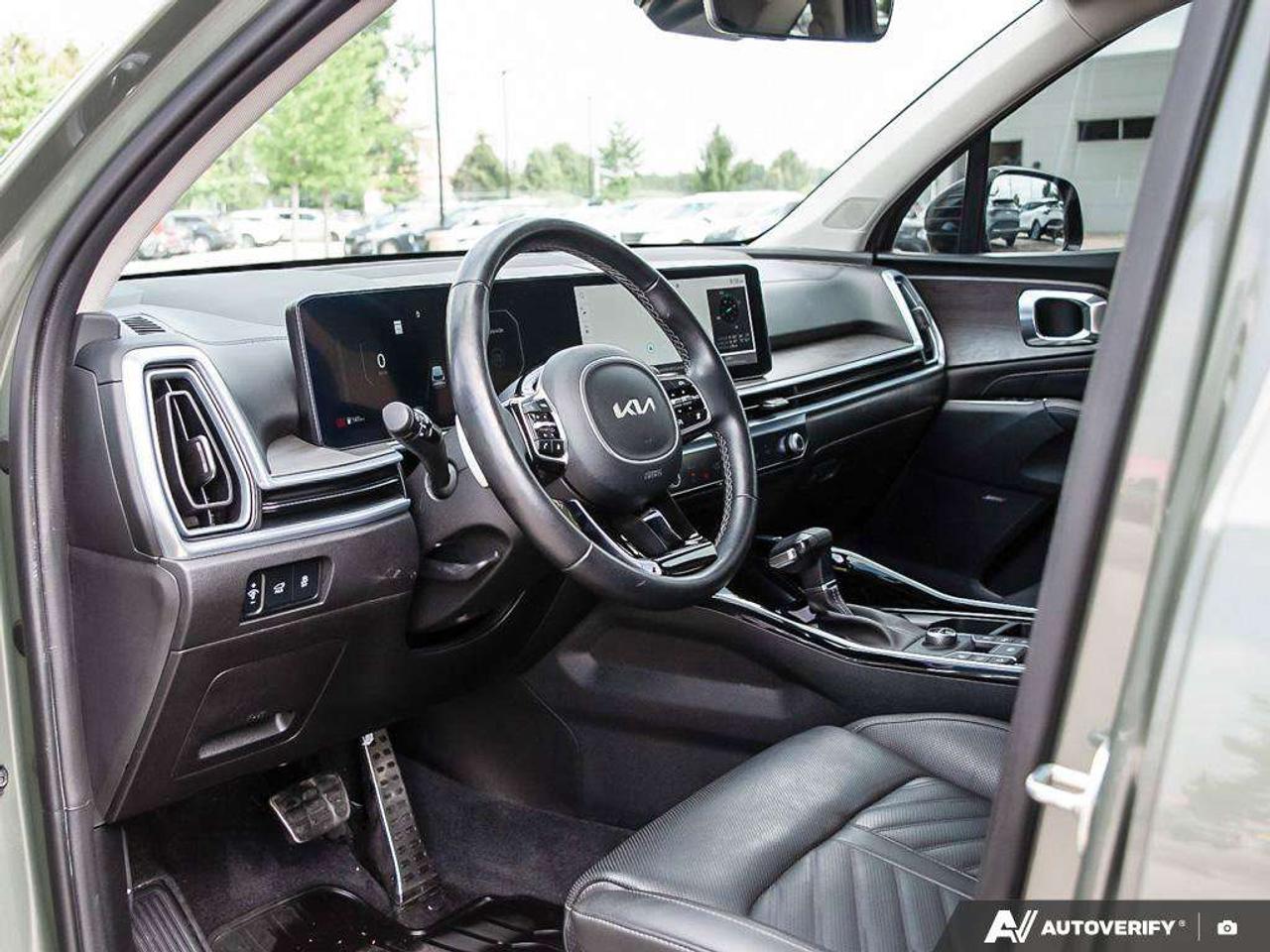 2024 Kia Sorento X-LINE Limited   AWD   Leather   Heated & Cooled Seats   Sunroof Photo
