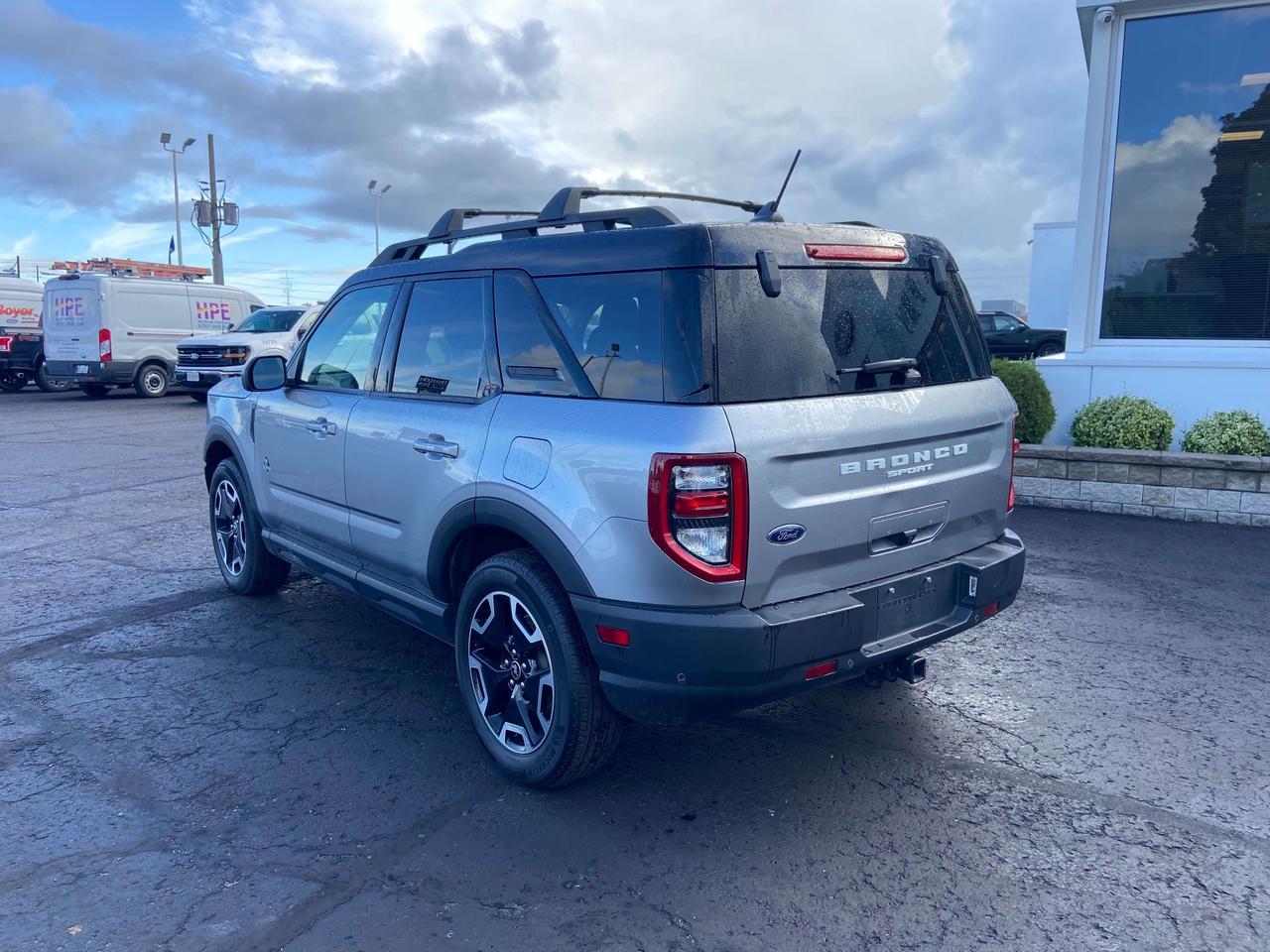 2023 Ford Bronco Sport OUTERBANKS 1.5L 4X4 BLK ROOF TECH PKG CLASS II TOW Photo