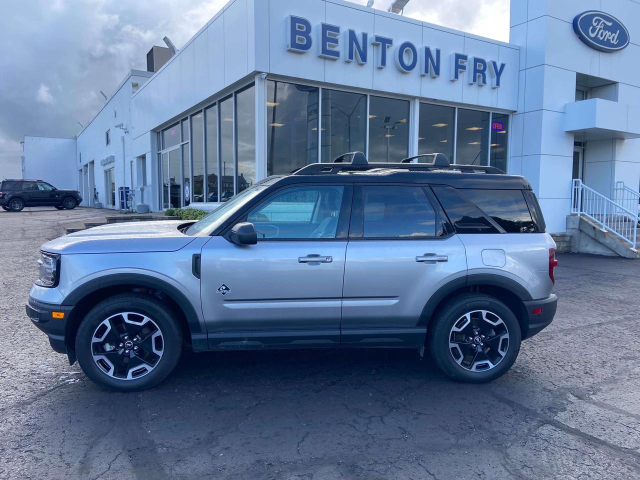 2023 Ford Bronco Sport OUTERBANKS 1.5L 4X4 BLK ROOF TECH PKG CLASS II TOW Photo1