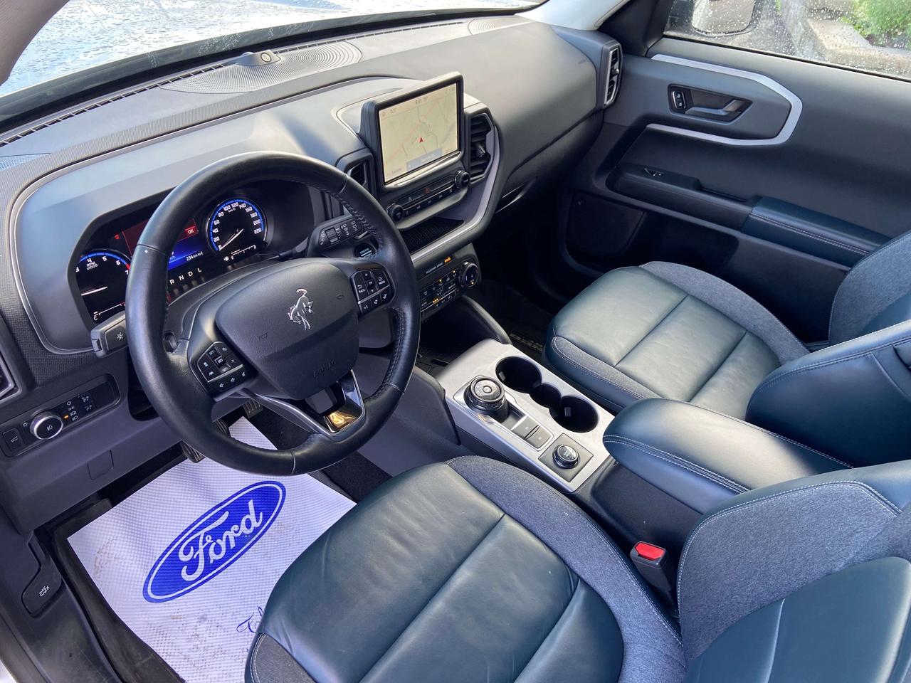 2023 Ford Bronco Sport OUTERBANKS 1.5L 4X4 BLK ROOF TECH PKG CLASS II TOW Photo