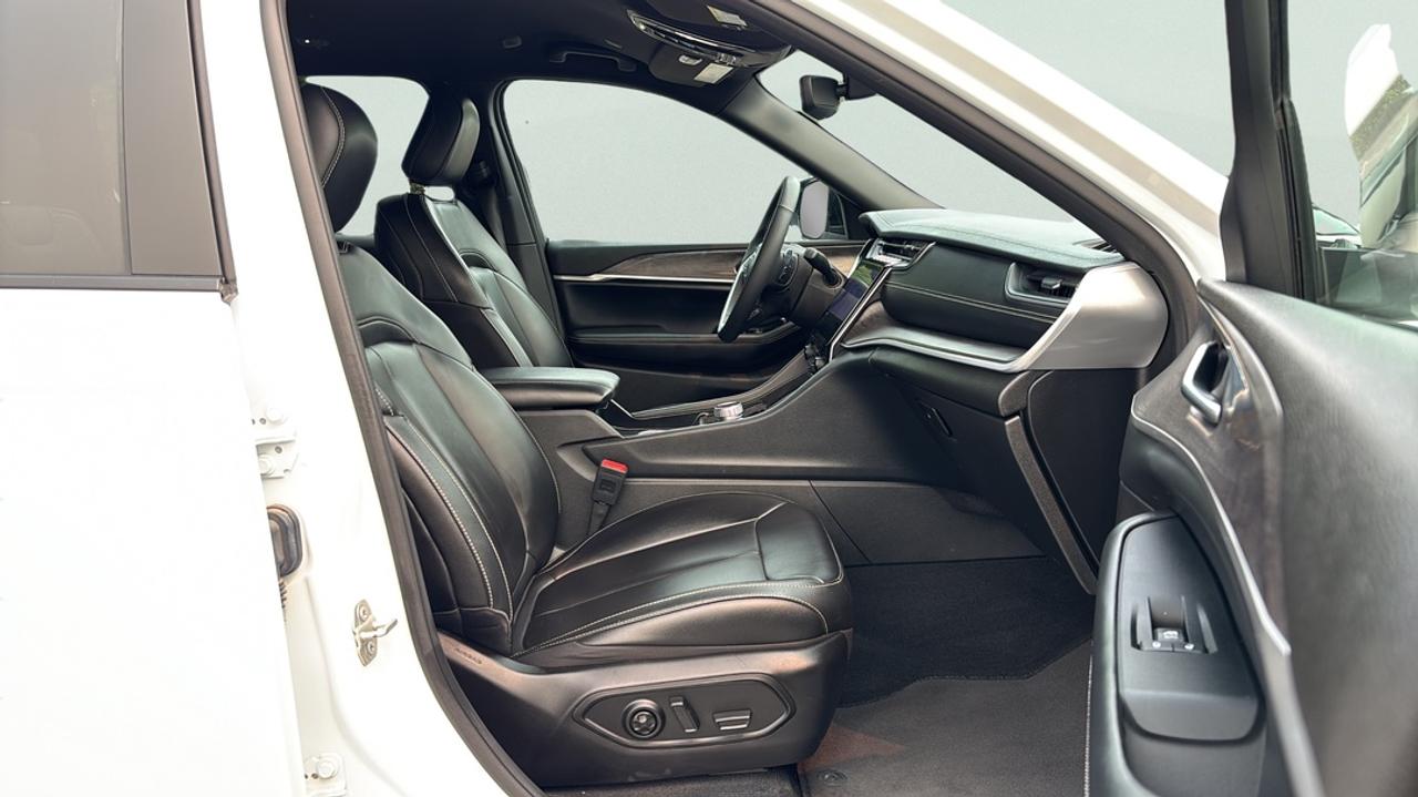 2024 Jeep Grand Cherokee LIMITED L Photo