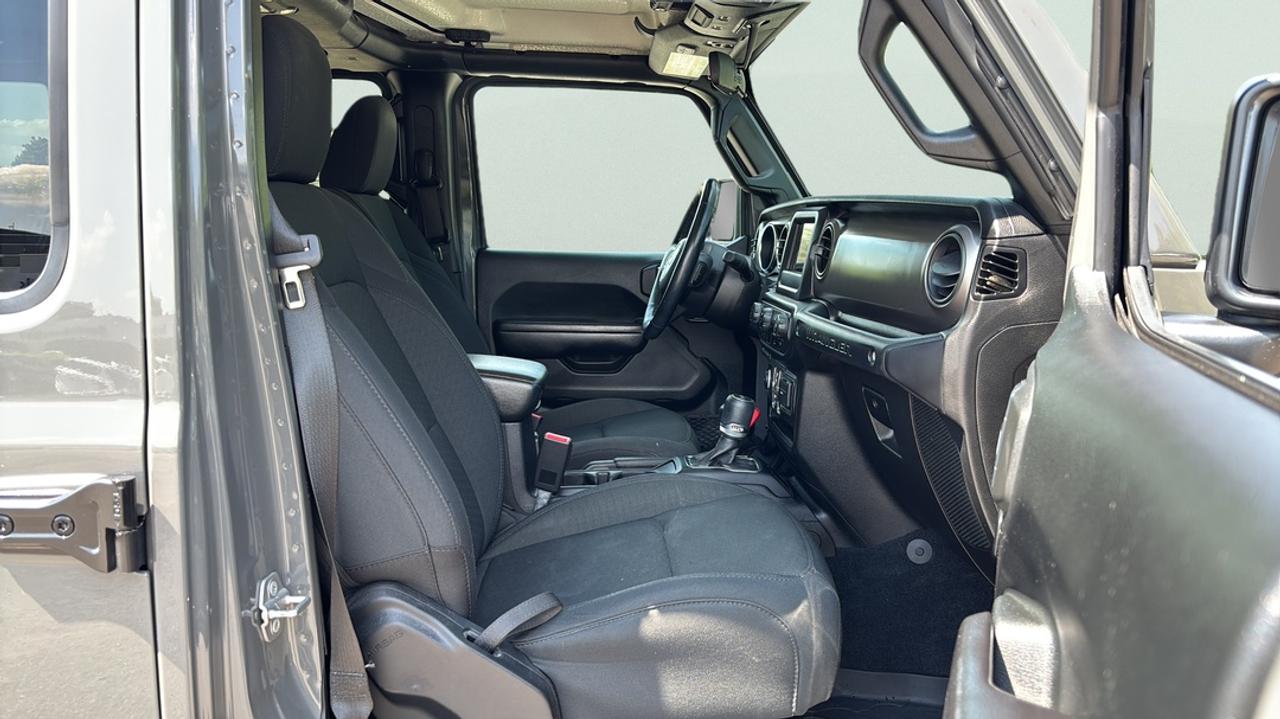 2021 Jeep Wrangler Sport S Photo