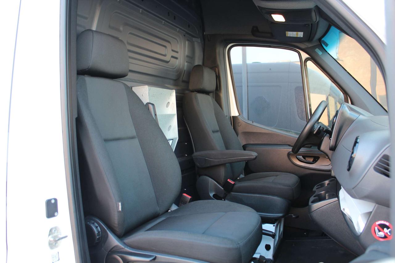 2019 Mercedes-Benz Sprinter 3500 - "SINGLE REAR WHEEL" - "3.0L DIESEL" Photo