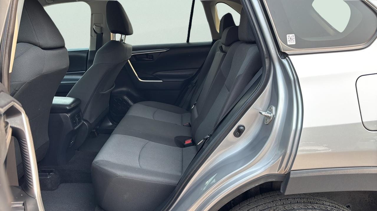2024 Toyota RAV4 LE AWD Photo
