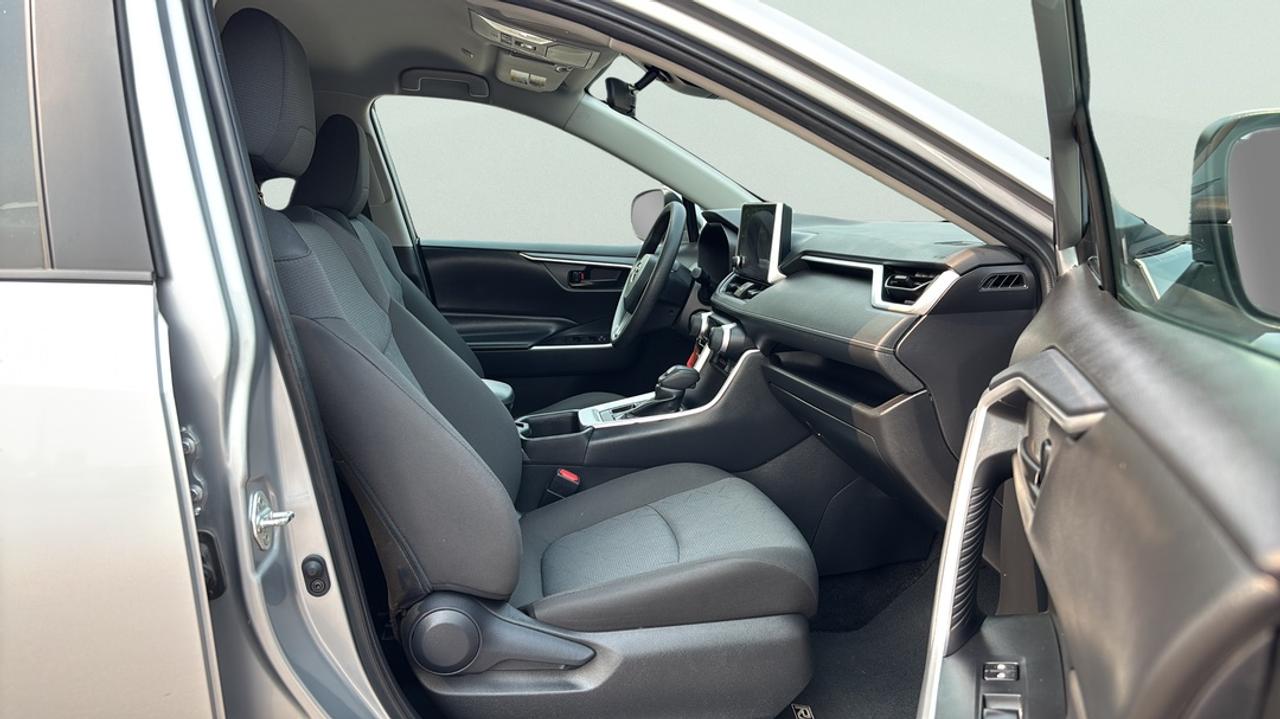 2024 Toyota RAV4 LE AWD Photo