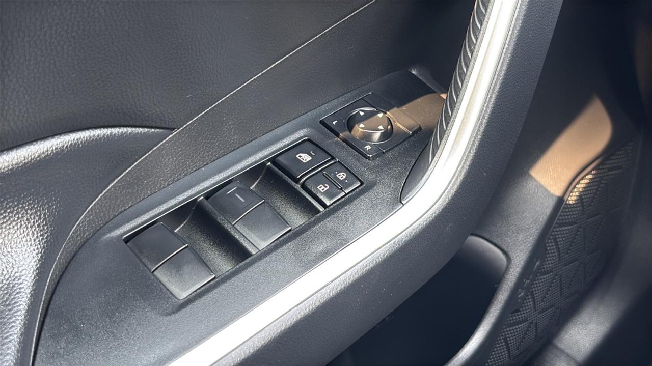 2024 Toyota RAV4 LE AWD Photo