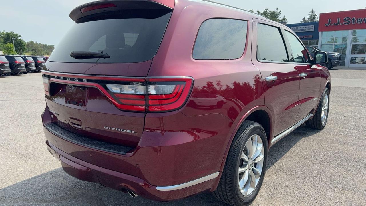 2023 Dodge Durango Citadel - trailer brake - htd/vented leather Photo