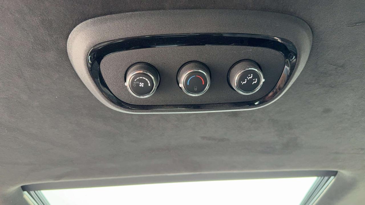 2023 Dodge Durango Citadel - trailer brake - htd/vented leather Photo