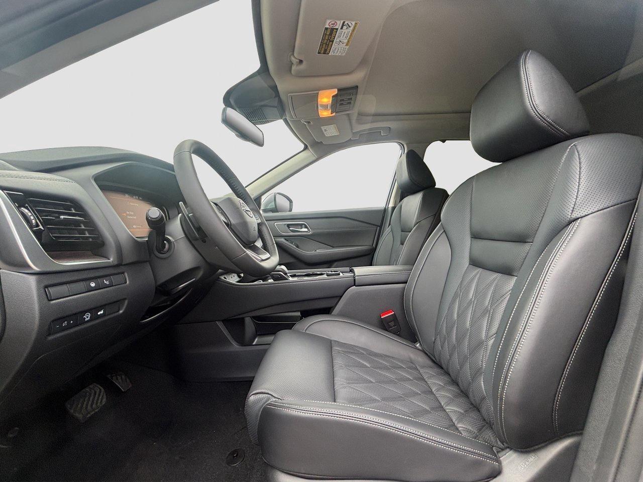 2026 Nissan Rogue Platinum Photo
