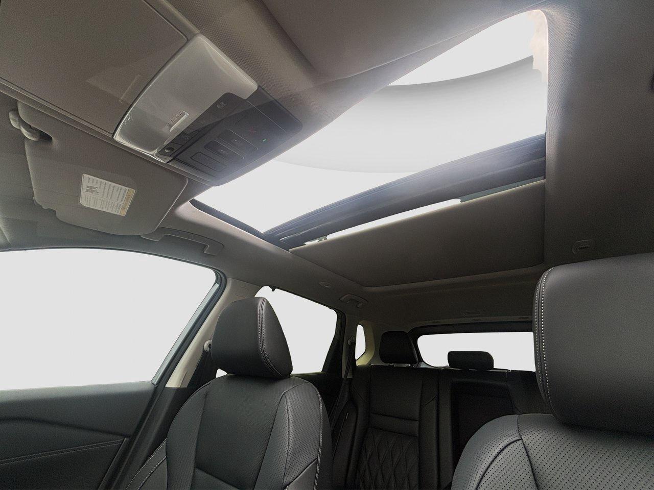 2026 Nissan Rogue Platinum Photo