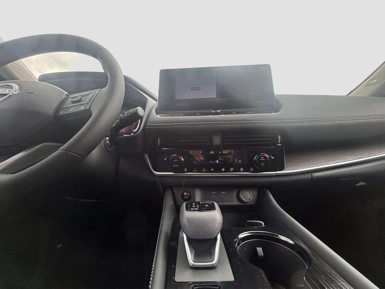 2026 Nissan Rogue Platinum DEMO SALE Photo